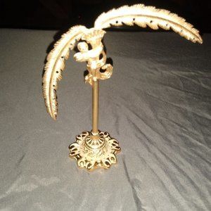 *****ISO*****1928 Jewelry Co Cherub Earring Holder